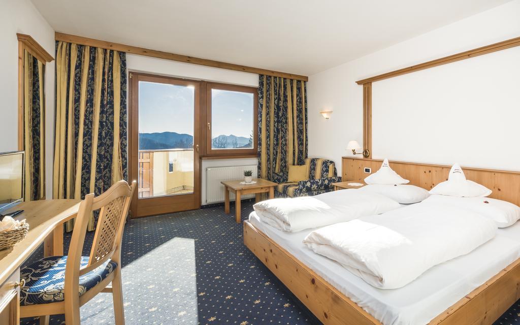 Naturhotel Waldheim Anterivo Esterno foto